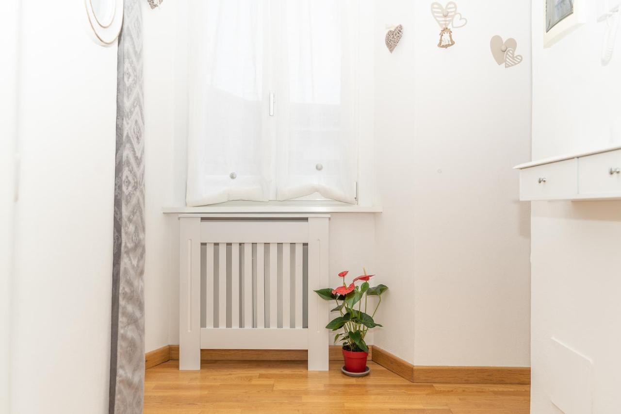 Portatorre Suite, A Charming Apartment In The Heart Of Como, Free Private Parking, Air Conditioning & More! Exterior foto