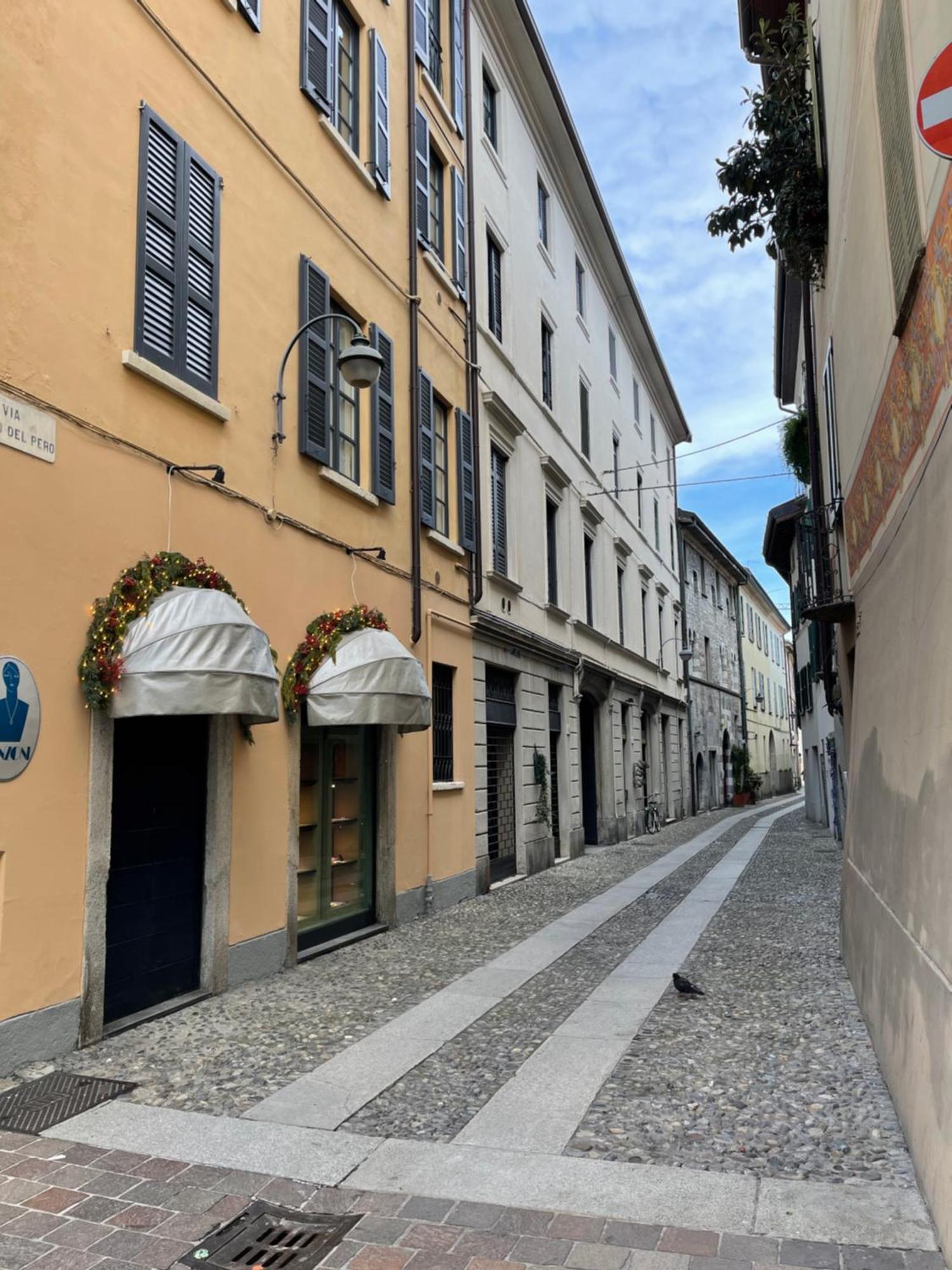Portatorre Suite, A Charming Apartment In The Heart Of Como, Free Private Parking, Air Conditioning & More! Exterior foto