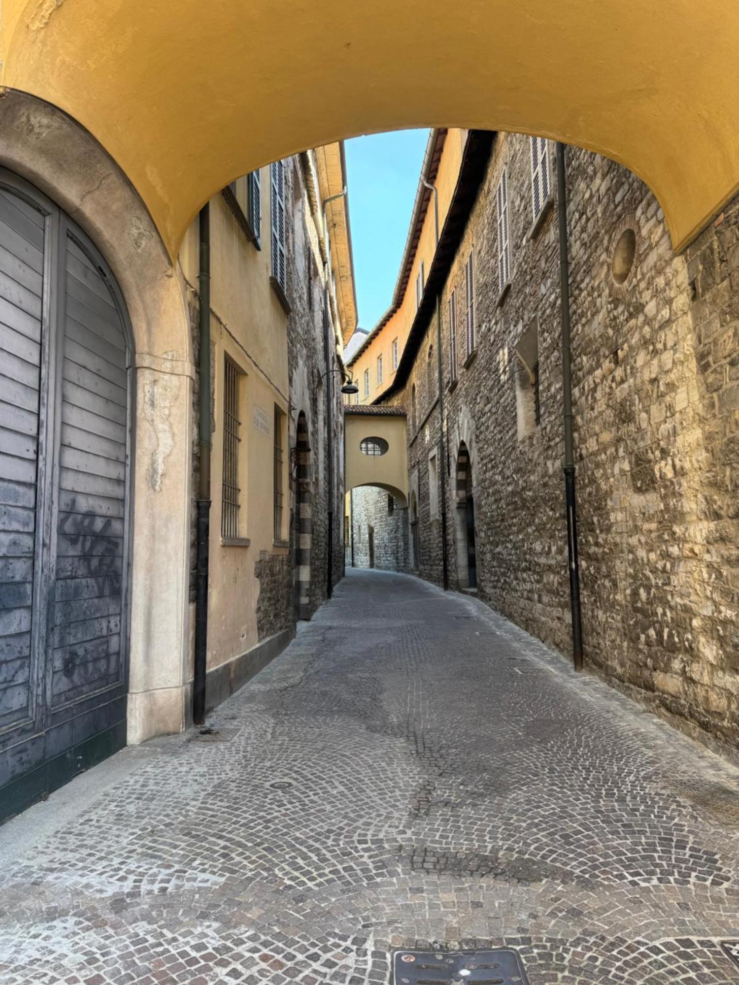 Portatorre Suite, A Charming Apartment In The Heart Of Como, Free Private Parking, Air Conditioning & More! Exterior foto